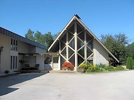 Toll Road Inn