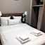 SQUARE HOTEL