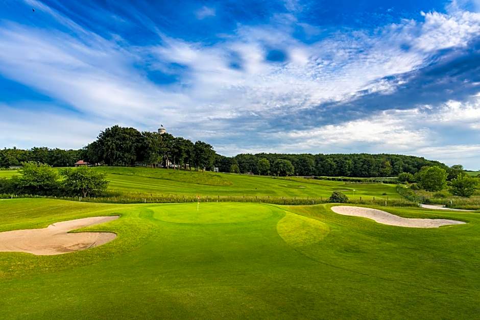 SCHLOSS RANZOW - kleines Romantik Hotel - Wellness - Golfplatz - Hochzeiten & Feiern