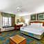 La Quinta Inn & Suites by Wyndham El Paso East