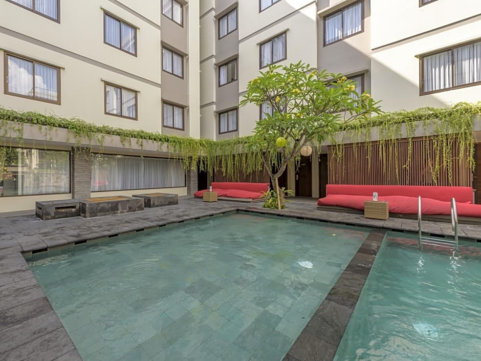 Hotel Dafam Savvoya Seminyak