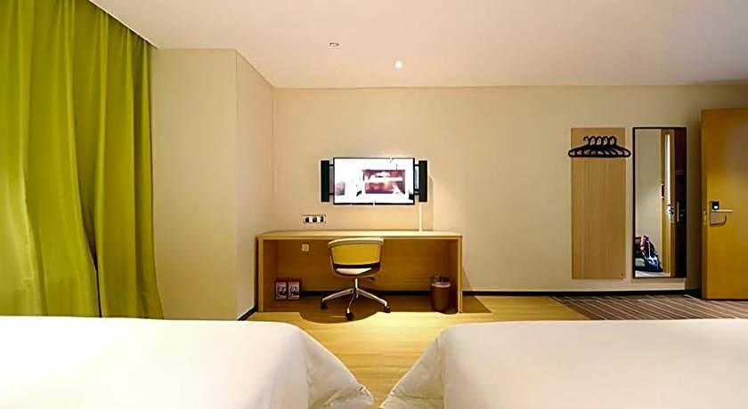 IU Hotel Baoding Goverment Shidai