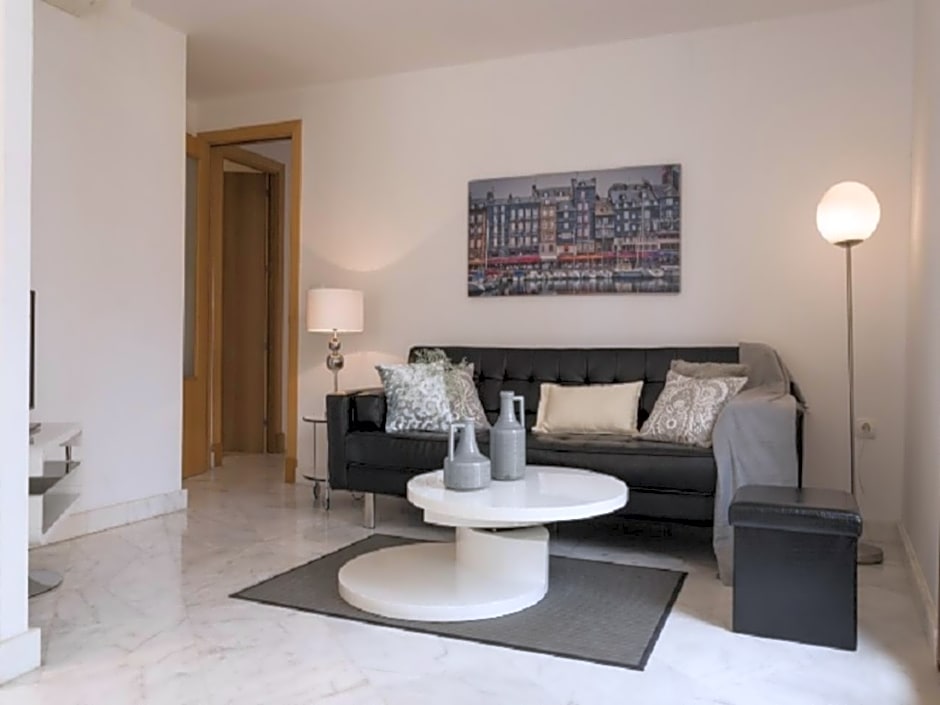 Bright and well located apart. in heart of Malaga