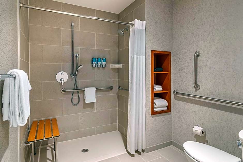 Drury Inn & Suites Atlanta Airport
