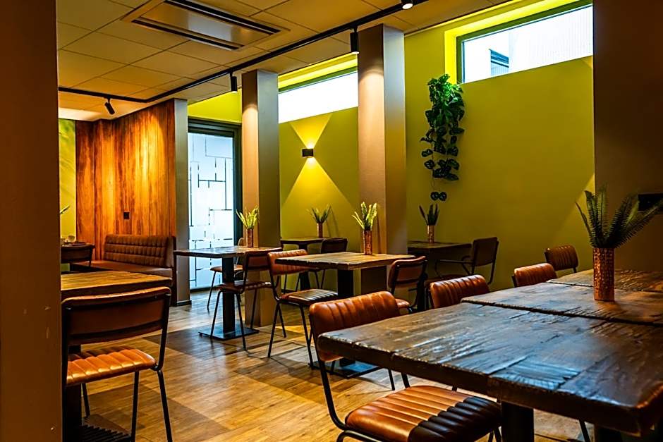 Bud Gett Hostels