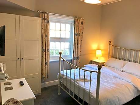 Deluxe Double Room with Shower