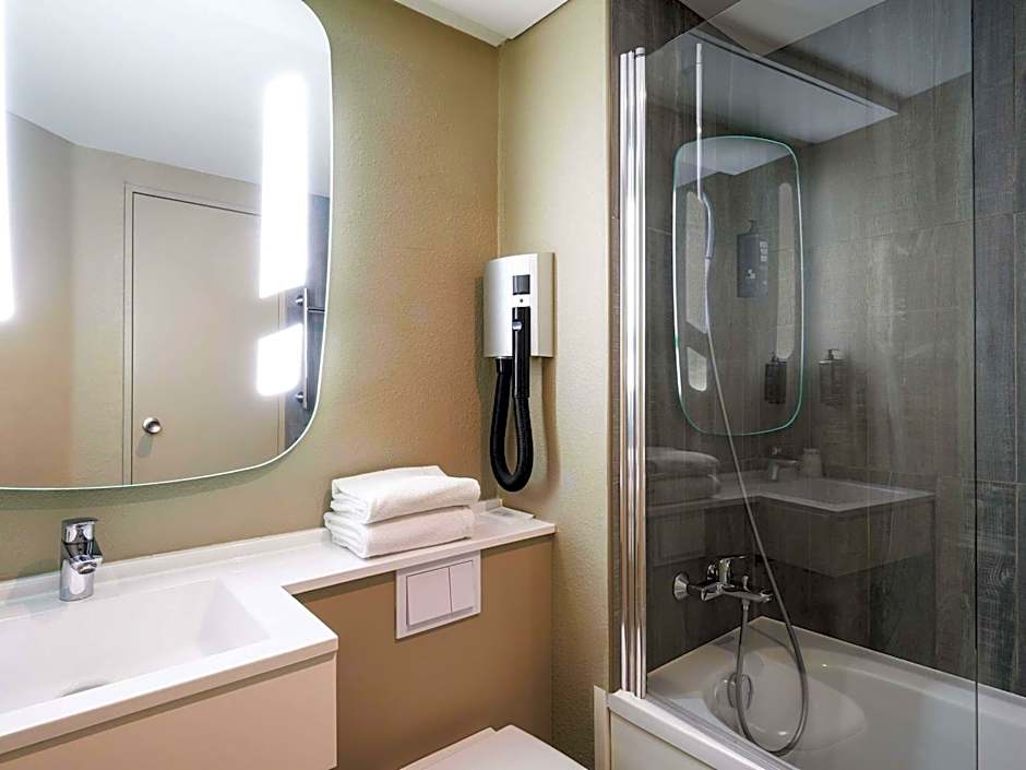 ibis Toulon La-Seyne