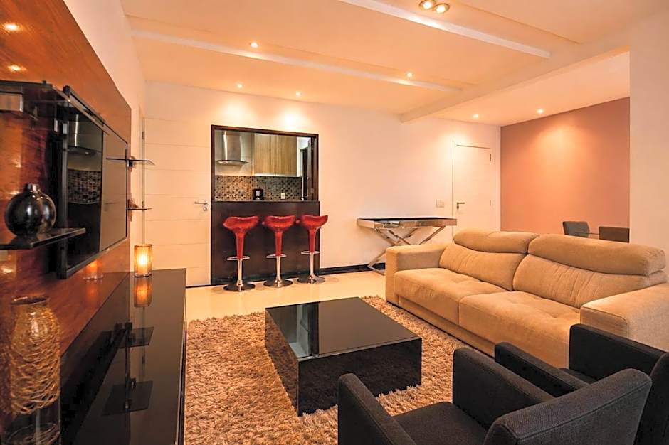 Comfortable 3 Bedrooms: Side Sea View