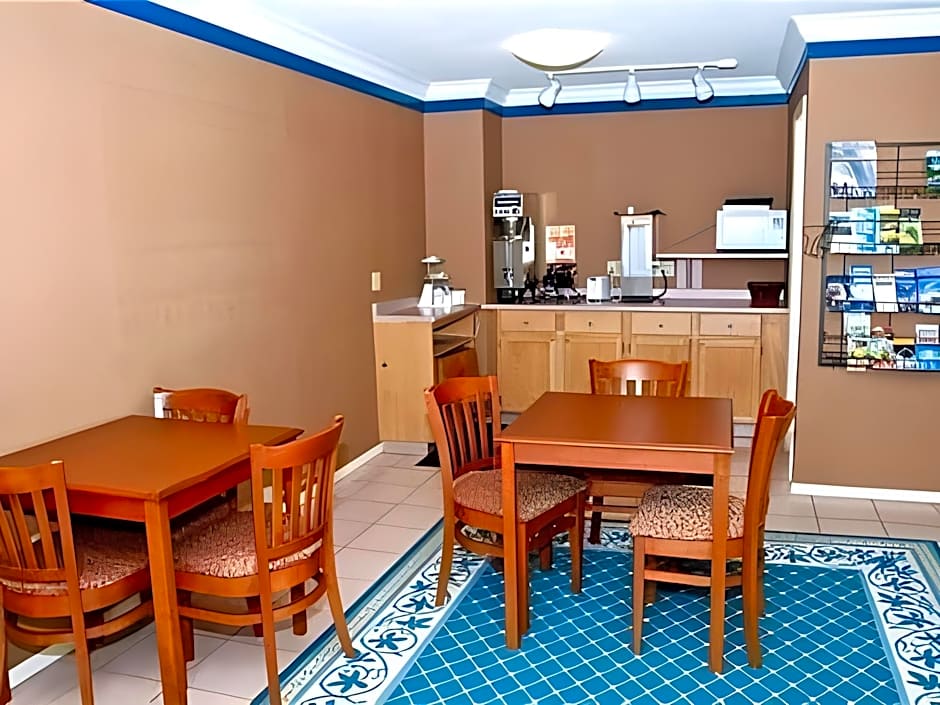 University Manor Inn