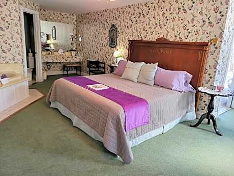 Foxglove Suite