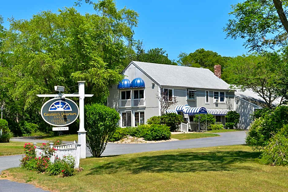 Captains Quarters Motel & Conference Center