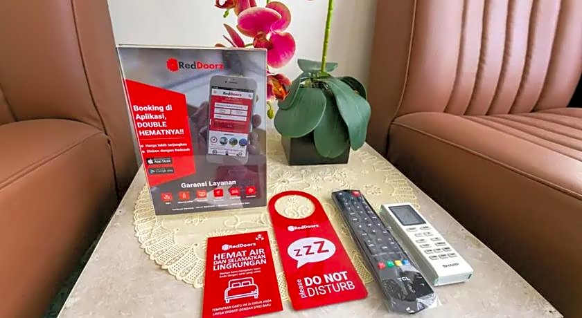 RedDoorz Syariah near Titik Nol Yogyakarta