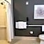 Courtyard by Marriott Long Beach Airport