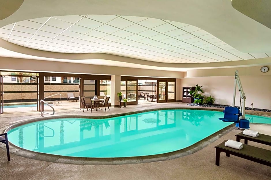 Embassy Suites by Hilton Convention Center Las Vegas