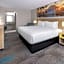 Days Inn by Wyndham Frederick