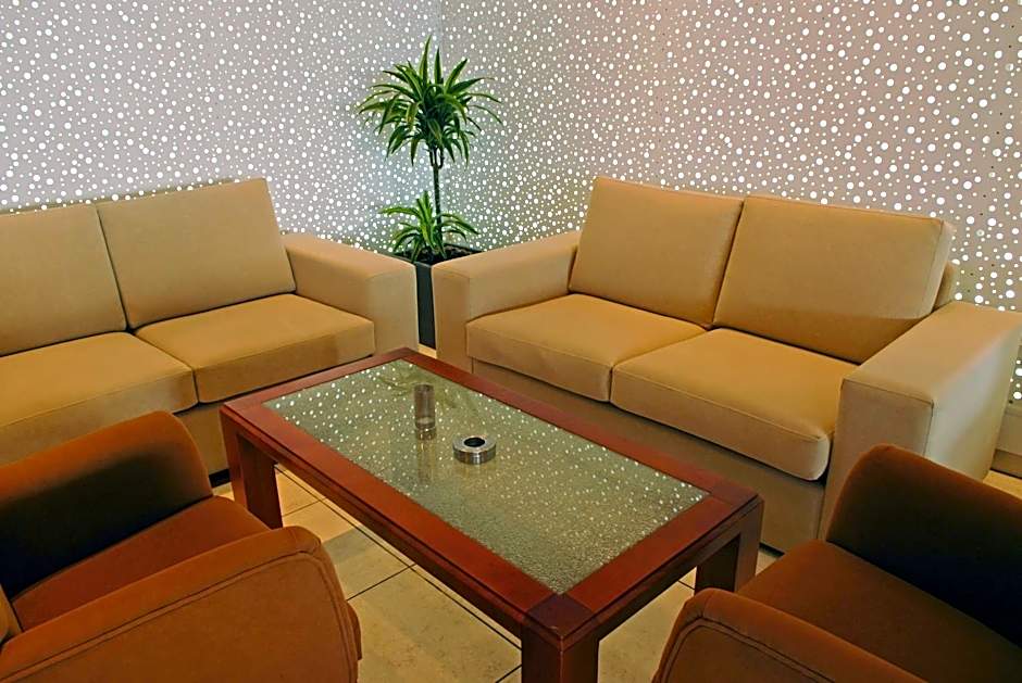 Pyramos Hotel
