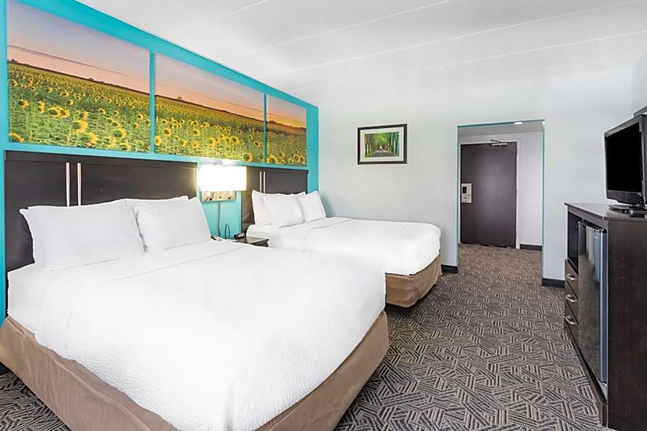 Days Inn by Wyndham Livonia/Canton/Detroit