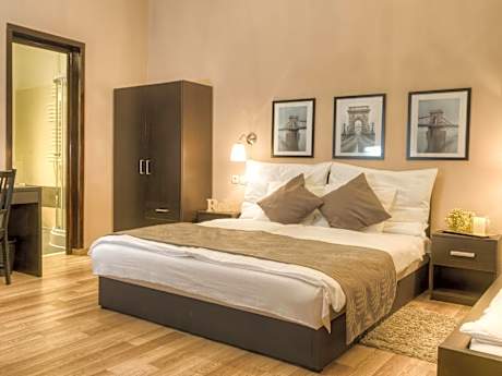 Triple Room with Shower
