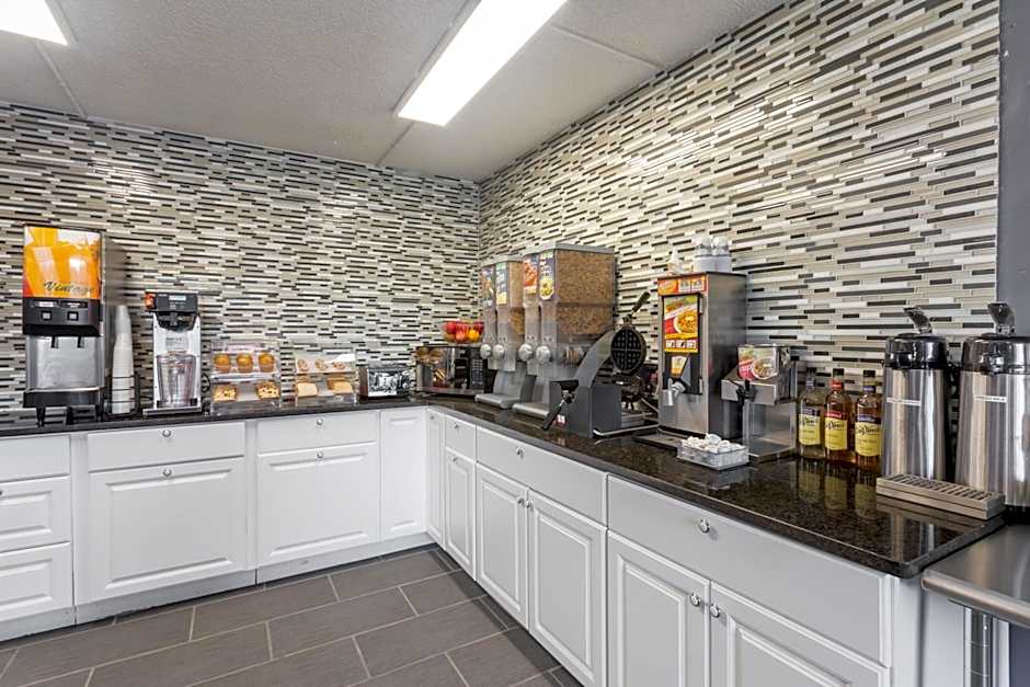 Travelodge by Wyndham Savannah Area/Richmond Hill