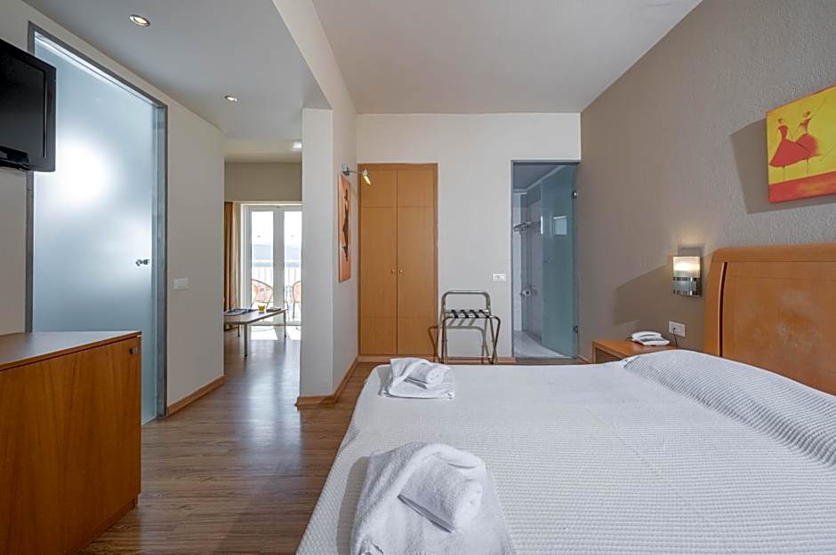 Kitro Beach Hotel - Adults Only