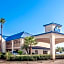 Days Inn & Suites by Wyndham Winnie