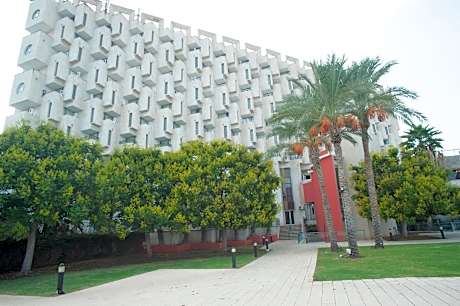 Superior Balcony River View