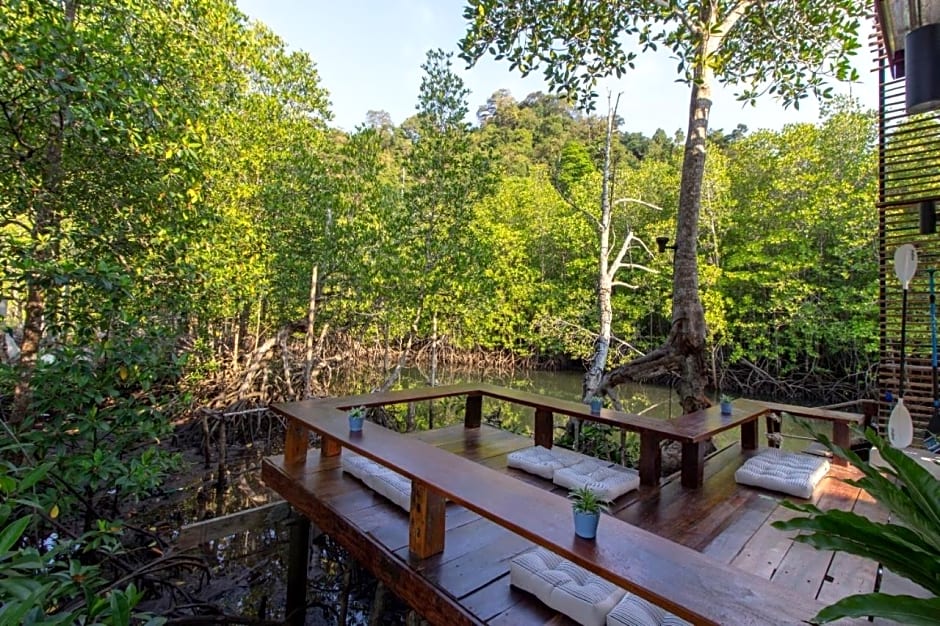 Escape Life Koh Kood