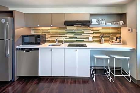 King Studio Suite with Roll-In Shower - Mobility and Hearing Accessible