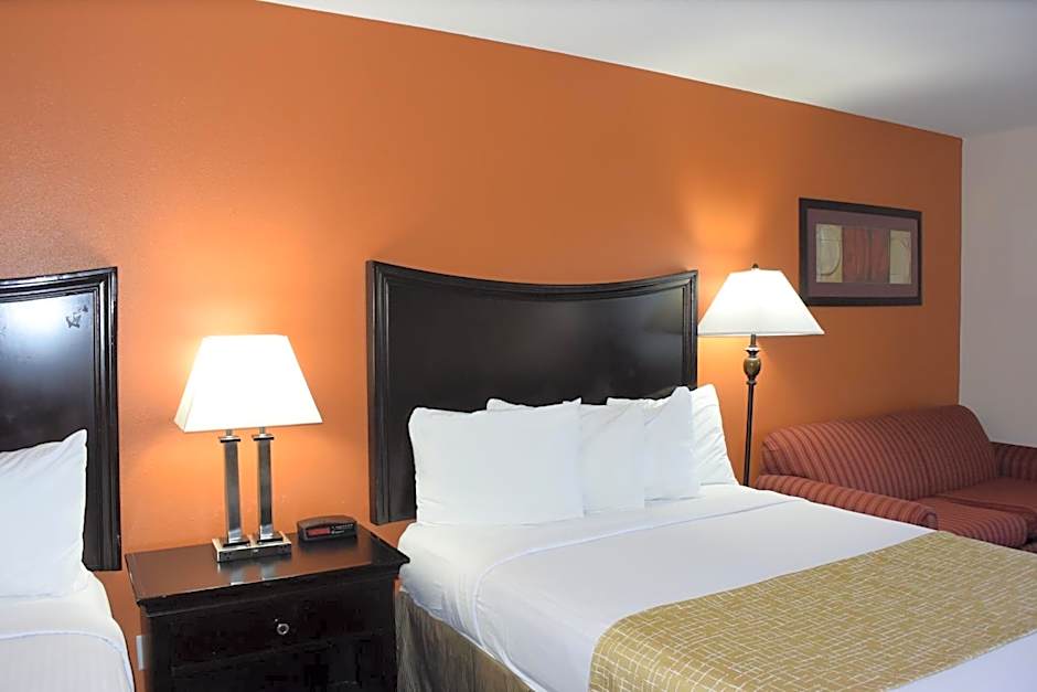 Travelodge Suites by Wyndham Newberg 