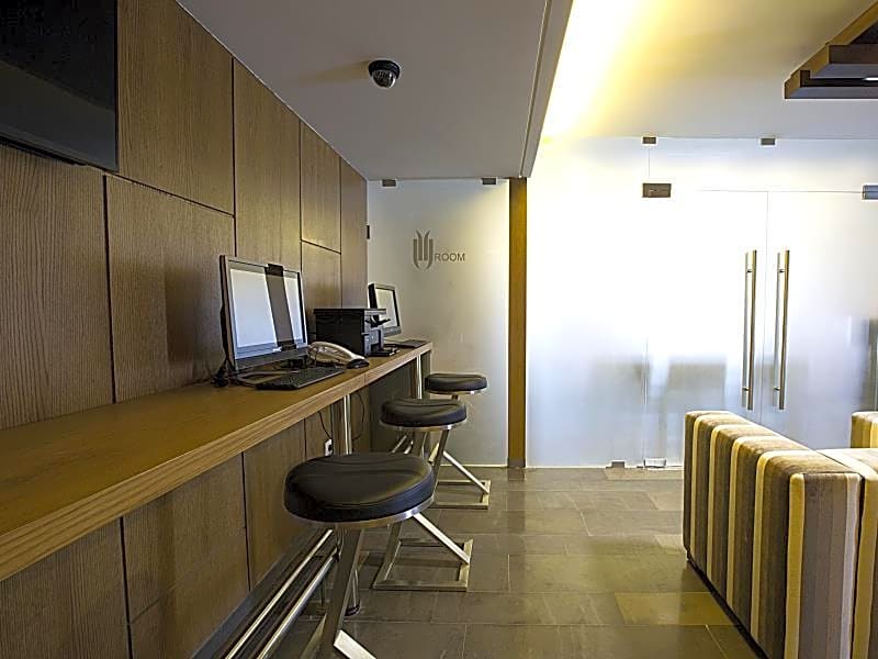 The J Hotel and Spa