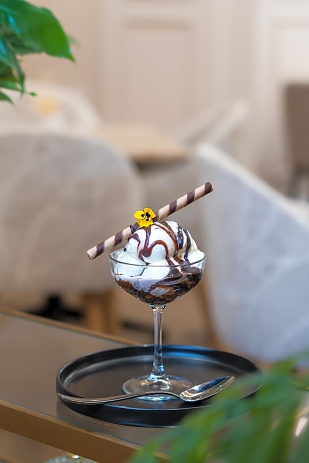 African Pride Melrose Arch Autograph Collection by Marriott