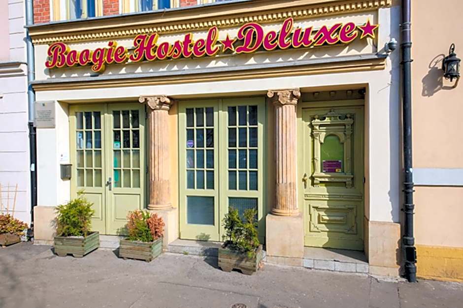 Boogie Deluxe Old Town
