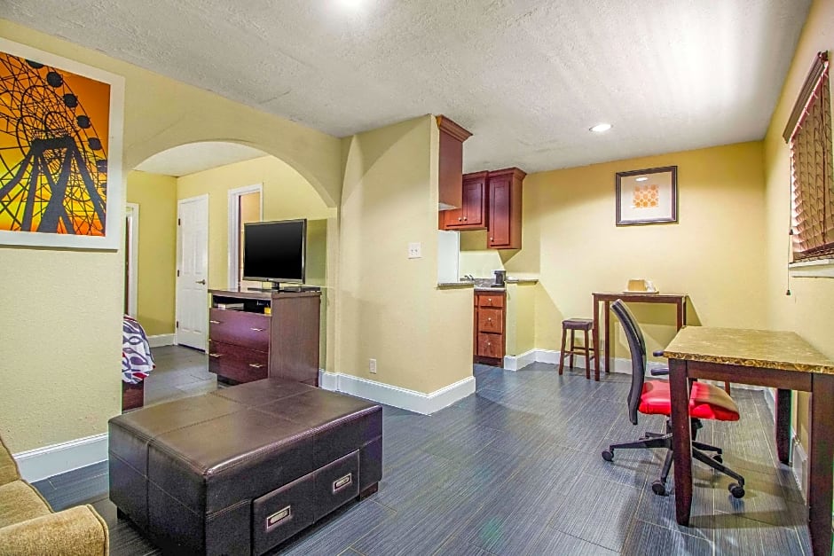 Rodeway Inn & Suites Houston Near Medical Center