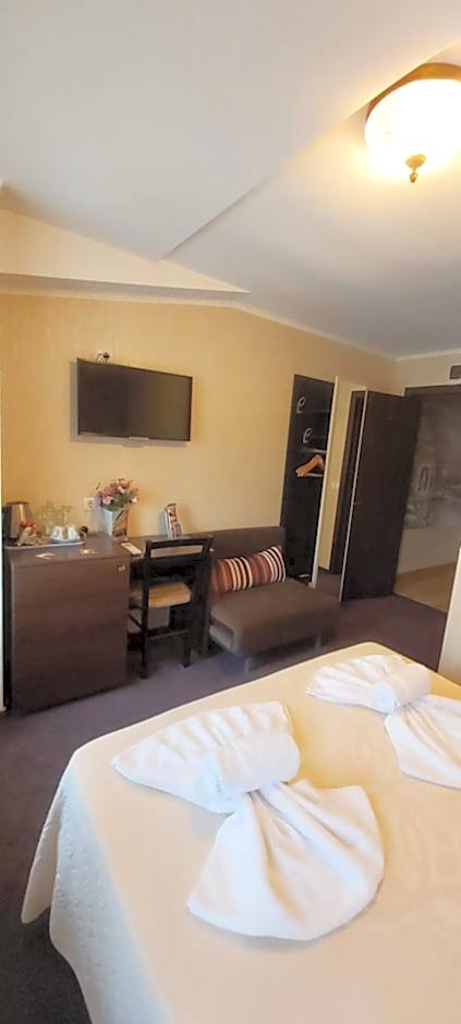 Villa Anticus (Adults Only)