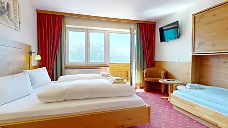 Premium Quadruple Room