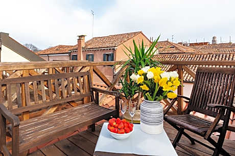 Superior Two-Bedroom Apartment on Two Floors with Terrace