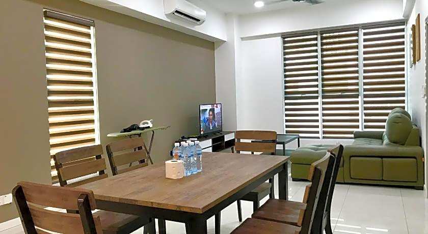 Sunset Seaview Vacation Condos @ Infinity Avenue