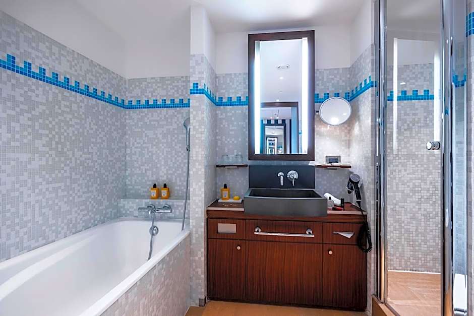 Grand Hôtel Champs-Elysées