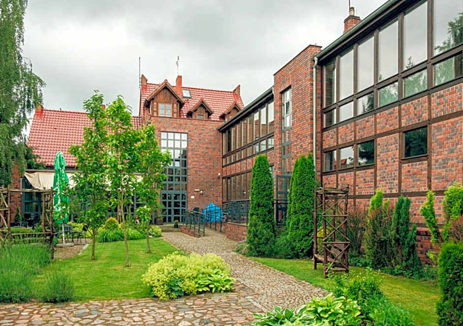 Stara Szkoła Boutique Hotel