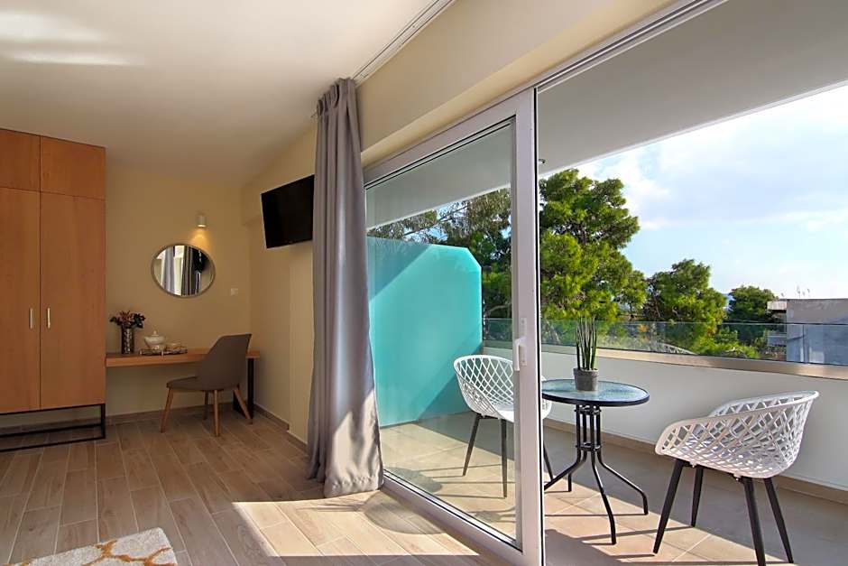 Maison 66, Riviera Hotels