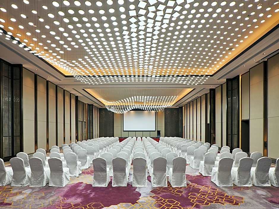 Crowne Plaza Wuxi Lake View By IHG