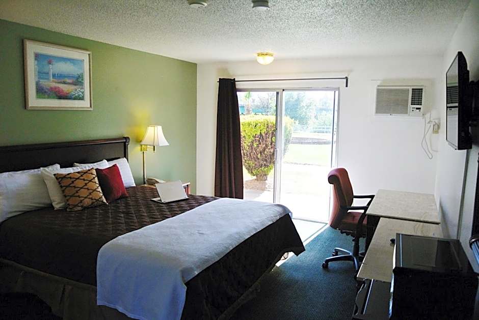 Travelodge by Wyndham Red Bluff South of Redding