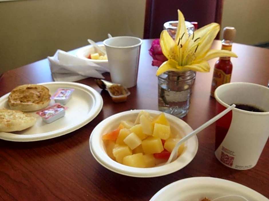 Red Arrow Inn & Suites, a Travelodge by Wyndham