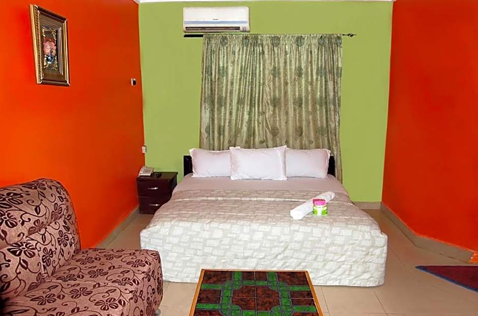 Hardrock Hotel and Suites LTD