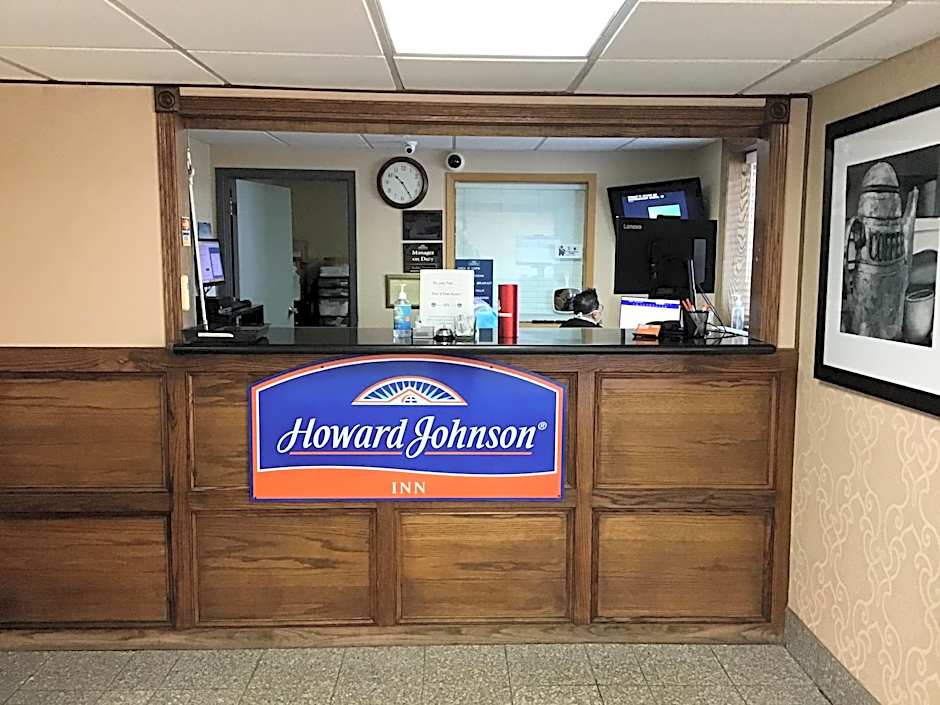 Howard Johnson by Wyndham Gillette