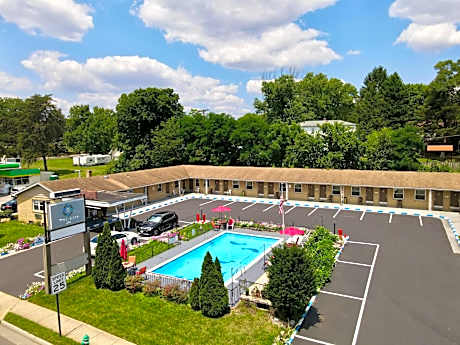 Twi-Lite Inn