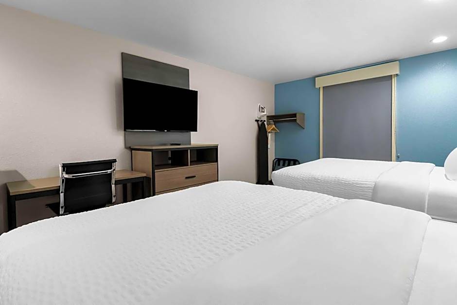 Clarion Pointe Fort Worth East - Arlington