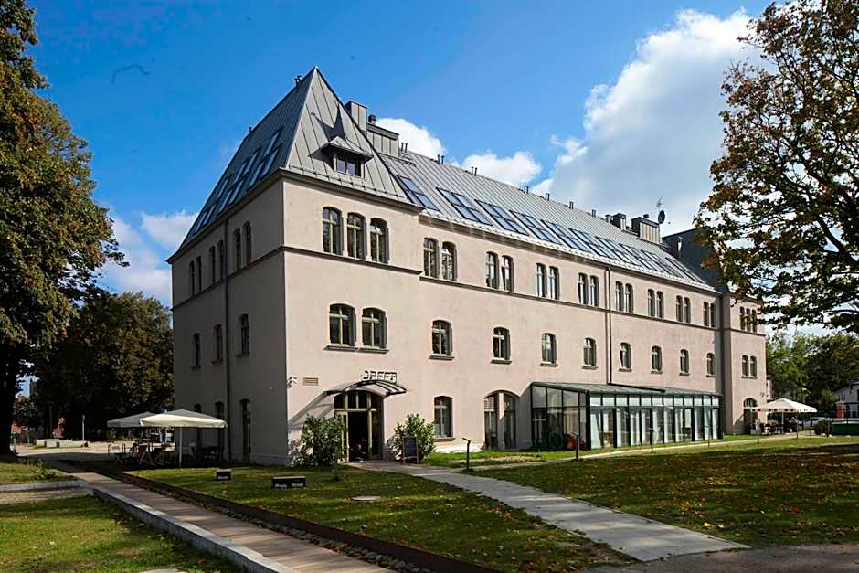 Lofty Kampus Garnizon