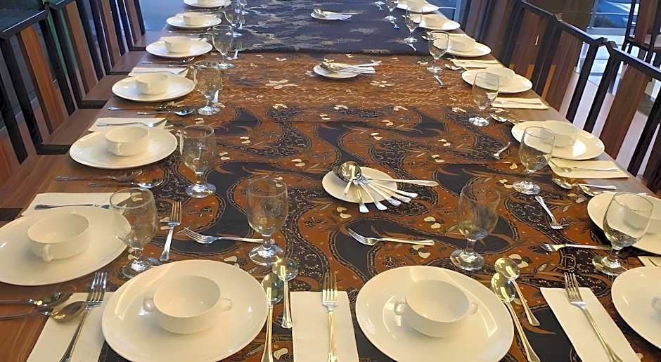 HIG Hotel & Convention