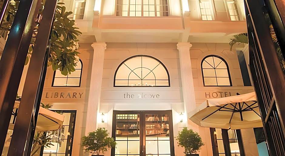 The Alcove Library Hotel
